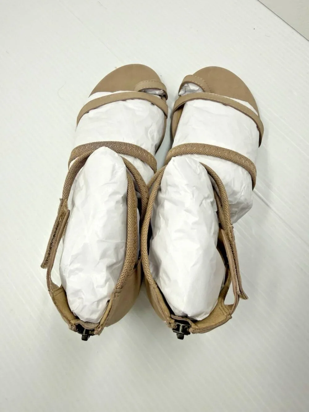 Eileen Fisher Emily Sandal Sz 9 Stone Tan Nubuck Gladiator Boho Minimalist NWT